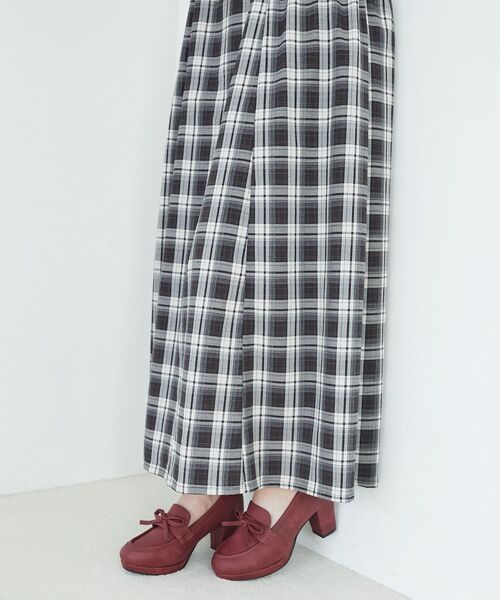 MAJESTIC LEGON(マジェスティックレゴン)の「リボンヒールローファー(ローファー・レディース・ブラック/ブラック系その他/ボルドー・SMALL/MEDIUM/LARGE/X-LARGE)」の15枚目の写真