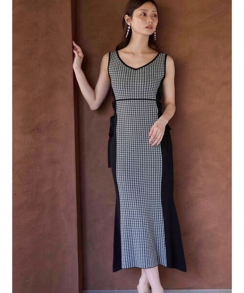 MERCURYDUO（マーキュリーデュオ）の「千鳥柄サイドレースアップニットワンピース（ワンピース・レディース・ブラウン/ブラック・SMALL/MEDIUM）」の6枚目の写真