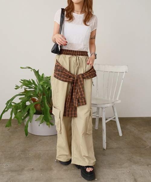 ROOPTOKYO（ループトウキョウ）の「Waist-wrap style nylon pants / 腰巻き風 ナイロンカーゴパンツ（カーゴパンツ・レディース・ホワイト/アイボリー/ブラック・FREE）」の21枚目の写真