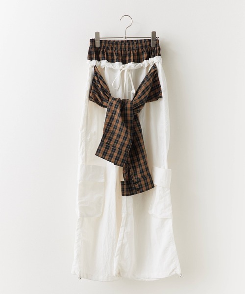 ROOPTOKYO（ループトウキョウ）の「Waist-wrap style nylon pants / 腰巻き風 ナイロンカーゴパンツ（カーゴパンツ・レディース・ホワイト/アイボリー/ブラック・FREE）」の11枚目の写真