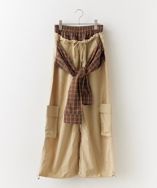 ROOPTOKYO（ループトウキョウ）の「Waist-wrap style nylon pants / 腰巻き風 ナイロンカーゴパンツ（カーゴパンツ・レディース・ホワイト/アイボリー/ブラック・FREE）」の17枚目の写真