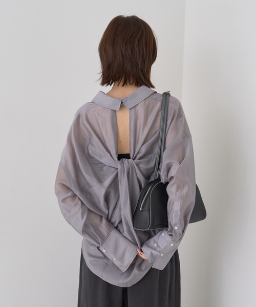 Rouge vif(ルージュヴィフ)の「【新色登場】バックツイストシャツ(シャツ/ブラウス・レディース・ブラウン/グレー・フリー)」の13枚目の写真