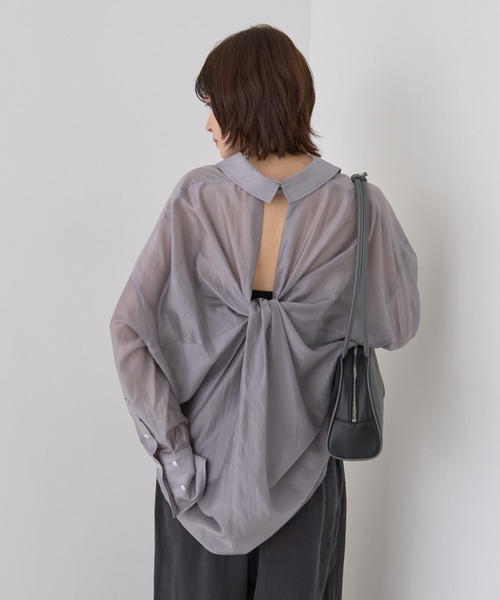 Rouge vif(ルージュヴィフ)の「【新色登場】バックツイストシャツ(シャツ/ブラウス・レディース・ブラウン/グレー・フリー)」の15枚目の写真