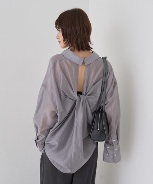Rouge vif(ルージュヴィフ)の「【新色登場】バックツイストシャツ(シャツ/ブラウス・レディース・ブラウン/グレー・フリー)」の17枚目の写真