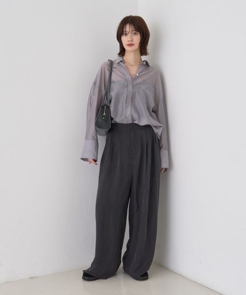 Rouge vif(ルージュヴィフ)の「【新色登場】バックツイストシャツ(シャツ/ブラウス・レディース・ブラウン/グレー・フリー)」の20枚目の写真