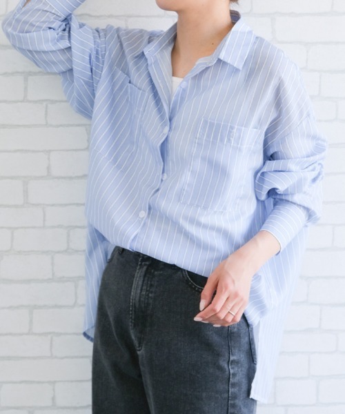 aquagarage（アクアガレージ）の「ダブルポケットストライプシアーシャツ（シャツ/ブラウス・レディース・イエロー/ホワイト/ブルー・FREE）」の3枚目の写真