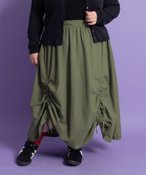 PUNYUS（プニュズ）の「ドロストフレアスカート（スカート・レディース・ブラック/レッド/ホワイト/カーキ/ベージュ・1/2/3/4）」の4枚目の写真