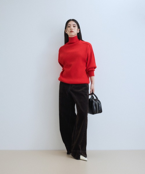 ADAM ET ROPE'(アダムエロペ)の「【WEB限定】・【定番人気】WOOL混リブタートルニット(ニット/セーター・レディース・レッド/ベージュ系その他/ダークブラウン/チャコールグレー/ブラック・FREE)」の6枚目の写真