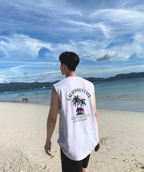 NOWLE(ノウル)の「【NOWLE】カリフォルニア サマー ビーチ バックプリント ノースリーブ(タンクトップ・メンズ・ブラック/ホワイト・FREE)」の5枚目の写真