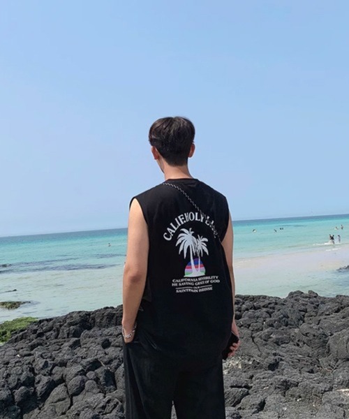 NOWLE(ノウル)の「【NOWLE】カリフォルニア サマー ビーチ バックプリント ノースリーブ(タンクトップ・メンズ・ブラック/ホワイト・FREE)」の9枚目の写真