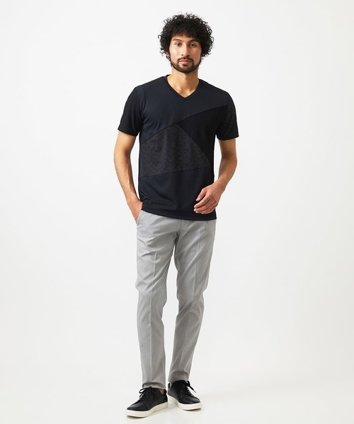 MICHEL KLEIN HOMME (ミッシェルクランオム)の「マテリアルブロックVネックカットソー(Tシャツ/カットソー・メンズ・ブラック・MEDIUM/LARGE/X-LARGE)」の8枚目の写真