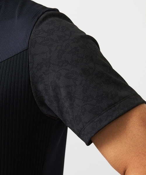 MICHEL KLEIN HOMME (ミッシェルクランオム)の「マテリアルブロックVネックカットソー(Tシャツ/カットソー・メンズ・ブラック・MEDIUM/LARGE/X-LARGE)」の5枚目の写真