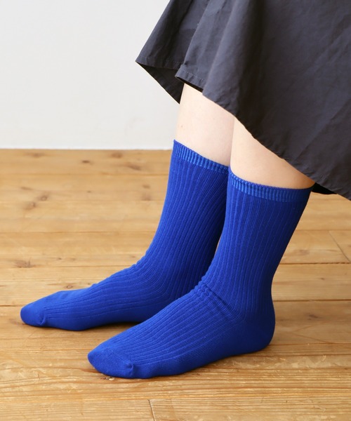TAWARA（タワラ）の「コットンリブ　ベーシッククルーソックス（ソックス/靴下・レディース・ブラウン/グリーン/レッド/マスタード/ロイヤルブルー/アイボリー・S）」の4枚目の写真