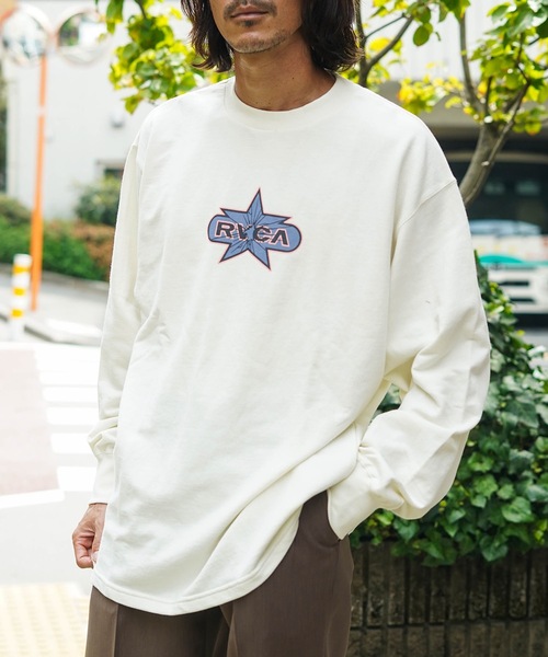 RVCA(ルーカ)の「RVCA メンズ STAR SMASH LT ロンT 【2025年秋冬モデル】/ルーカロゴワンポイント長袖ロンT(Tシャツ/カットソー・メンズ・オフホワイト/ブラック/キャメル/レッド系その他・SMALL/MEDIUM/LARGE/X-LARGE)」の1枚目の写真