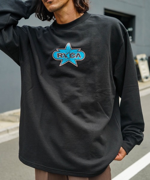 RVCA(ルーカ)の「RVCA メンズ STAR SMASH LT ロンT 【2025年秋冬モデル】/ルーカロゴワンポイント長袖ロンT(Tシャツ/カットソー・メンズ・オフホワイト/ブラック/キャメル/レッド系その他・SMALL/MEDIUM/LARGE/X-LARGE)」の2枚目の写真