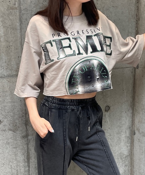 ROGER AND RAW(ロジャーアンドロウ)の「チェックロゴ刺繍スウェット半袖ショートトップス(Tシャツ/カットソー・レディース・グレイッシュベージュ/ブラック/ホワイト・FREE)」の3枚目の写真