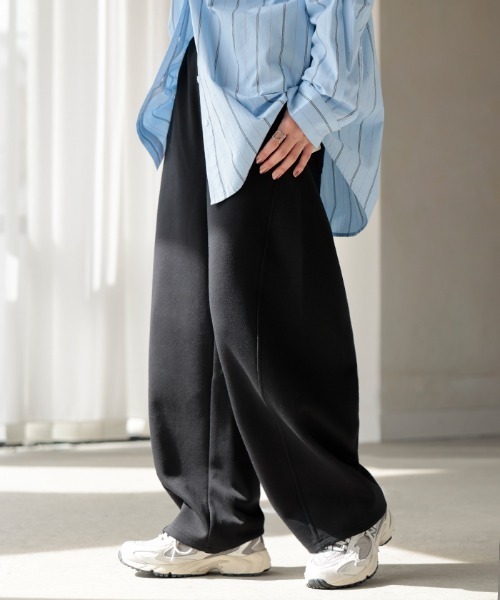 バレルレッグスウェットワイドパンツ（スウェットパンツ）｜HUG.U