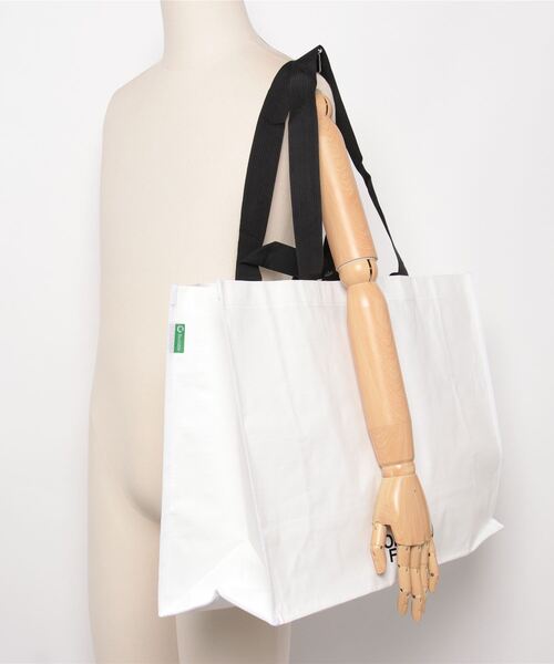 THE NORTH FACE(ザノースフェイス)の「【THE NORTH FACE】ノースフェイス SHOPPER BAG ホワイトレーベル ショッパーバッグ LサイズL /(エコバッグ/サブバッグ・メンズ・ホワイト・LARGE)」の4枚目の写真
