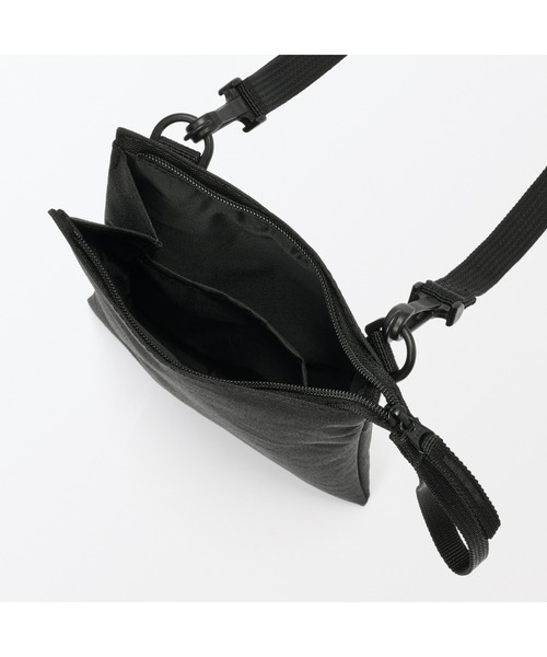 無印良品(ムジルシリョウヒン)の「ポーチとしても使える 撥水ミニサコッシュ(ショルダーバッグ・レディース・ダークブラウン系/ラベンダー/チャコールグレー/ブラック・FREE)」の5枚目の写真