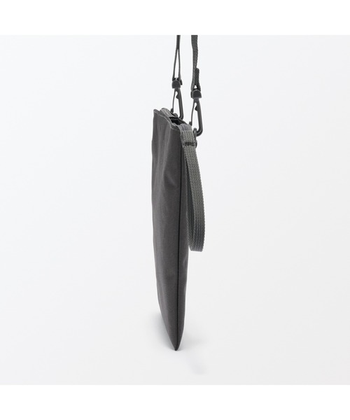 無印良品(ムジルシリョウヒン)の「ポーチとしても使える 撥水ミニサコッシュ(ショルダーバッグ・レディース・ダークブラウン系/ラベンダー/チャコールグレー/ブラック・FREE)」の18枚目の写真