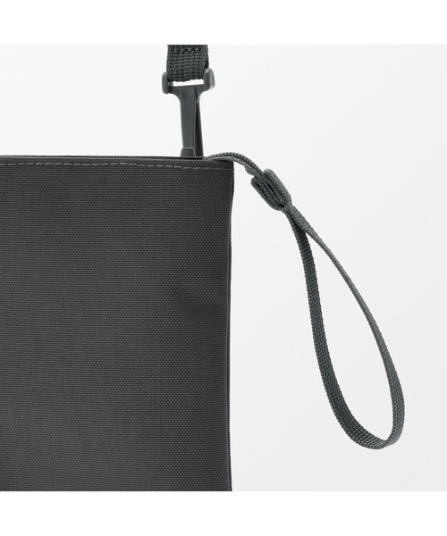 無印良品(ムジルシリョウヒン)の「ポーチとしても使える 撥水ミニサコッシュ(ショルダーバッグ・レディース・ダークブラウン系/ラベンダー/チャコールグレー/ブラック・FREE)」の21枚目の写真