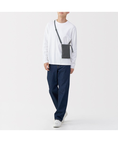 無印良品(ムジルシリョウヒン)の「ポーチとしても使える 撥水ミニサコッシュ(ショルダーバッグ・レディース・ダークブラウン系/ラベンダー/チャコールグレー/ブラック・FREE)」の20枚目の写真