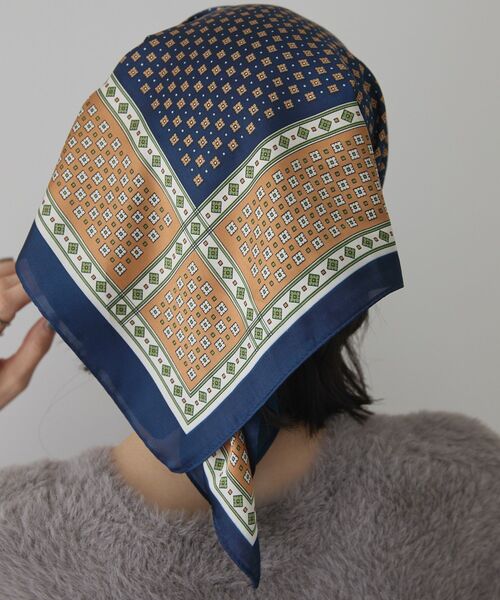 AMERICAN HOLIC(アメリカンホリック)の「小紋柄アソートスカーフ(バンダナ/スカーフ・レディース・ネイビー/ブルー/ベージュ・FREE)」の7枚目の写真