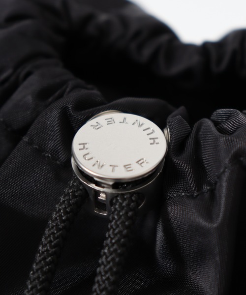 HUNTER（ハンター）の「HUNTER PREMIUM NYLON BUCKET プレミアム ナイロン バケット バッグ（ショルダーバッグ・レディース・ブラック・FREE）」の5枚目の写真