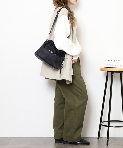 HUNTER（ハンター）の「HUNTER PREMIUM NYLON BUCKET プレミアム ナイロン バケット バッグ（ショルダーバッグ・レディース・ブラック・FREE）」の22枚目の写真