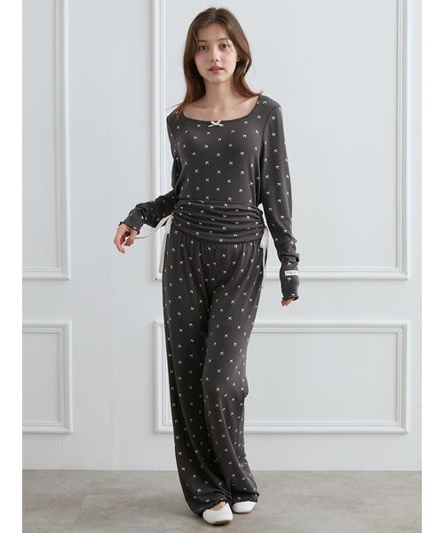 【未使用】ジェラートピケ　パジャマ上下セットリボン柄　ダークグレー　フリーサイズ gelato pique（ジェラートピケ）の「針抜きリボン柄プルオーバー