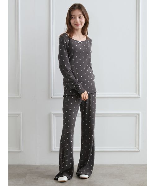 gelato pique（ジェラートピケ）の「針抜きリボン柄プルオーバー