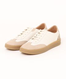 レースアップスニーカー