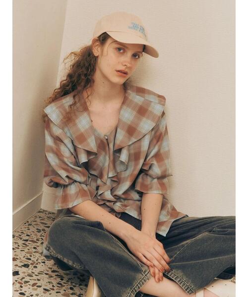Te chichi TERRASSE(テチチテラス)の「オンブレーチェックフリルブラウス《2025autumn catalog item》(シャツ/ブラウス・レディース・オフホワイト/ブラック/ブラウン・F)」の3枚目の写真
