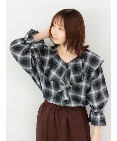 Te chichi TERRASSE(テチチテラス)の「オンブレーチェックフリルブラウス《2025autumn catalog item》(シャツ/ブラウス・レディース・オフホワイト/ブラック/ブラウン・F)」の1枚目の写真