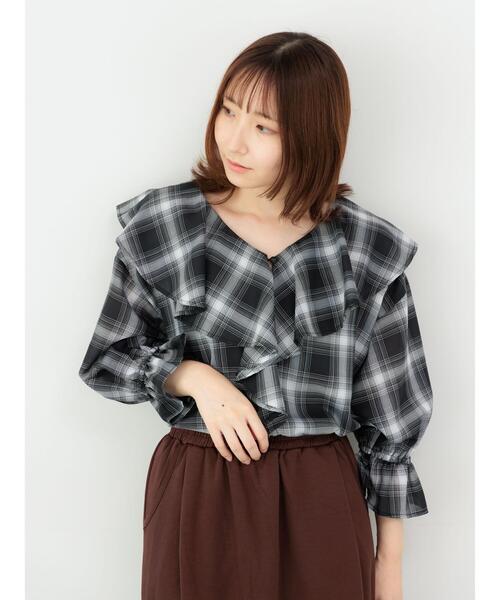 Te chichi TERRASSE(テチチテラス)の「オンブレーチェックフリルブラウス《2025autumn catalog item》(シャツ/ブラウス・レディース・オフホワイト/ブラック/ブラウン・F)」の8枚目の写真