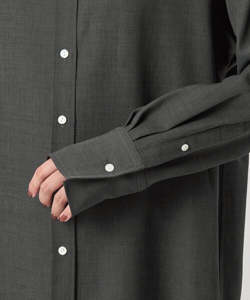 green label relaxing（グリーンレーベルリラクシング）の「ツイル シャツ ウォッシャブル（シャツ/ブラウス・レディース・ダークグレー/モカ・FREE）」の19枚目の写真