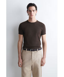 COS（コス）の「スリムフィットリブTシャツ（Tシャツ/カットソー）」