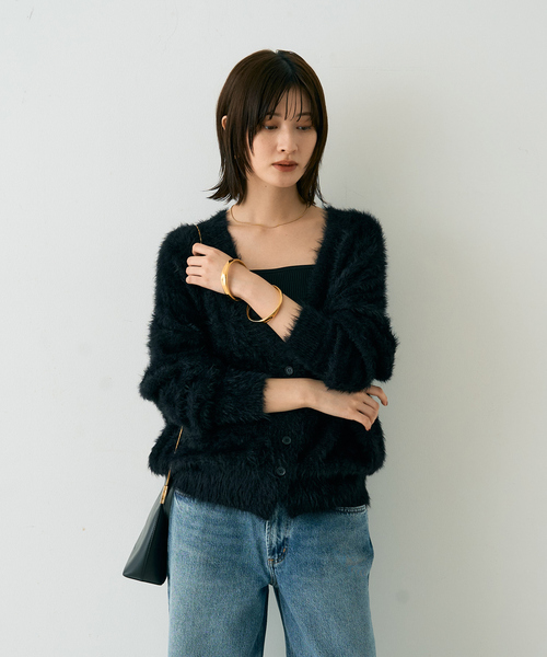 Rouge vif Anna（ルージュヴィフアンナ）の「【2点セット】ファーニットカーデ×リブニットキャミ アンサンブル（カーディガン/ボレロ・レディース・ベージュ/ブラック/サックスブルー・フリー）」の7枚目の写真