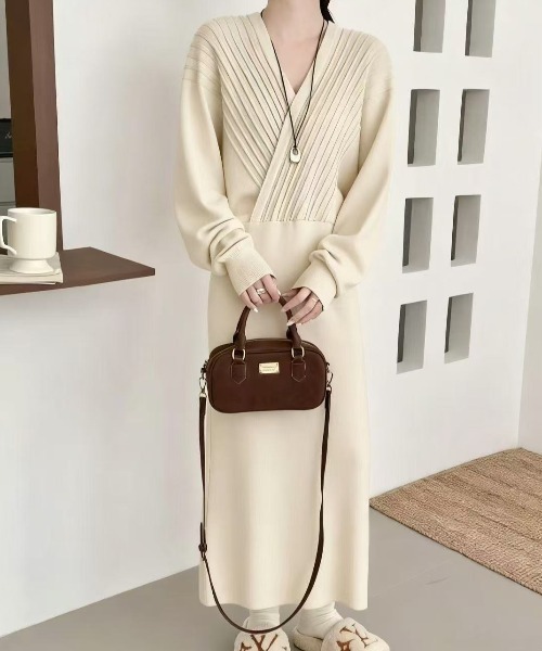 Diosfront（ディオスフロント）の「カシュクールニットワンピース（ワンピース・レディース・チャコールグレー/ブラック/ベージュ/モカ/チョコ・FREE）」の13枚目の写真