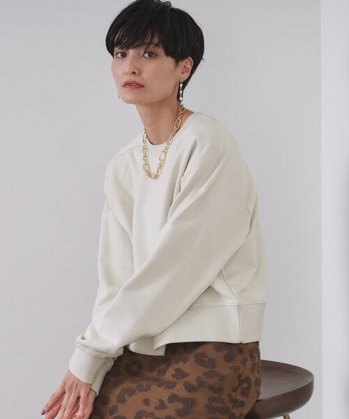 OPAQUE.CLIP（オペークドットクリップ）の「ラメ裏毛ショートプルオーバー【洗濯機OK】（スウェット・レディース・アイボリー系5/グレー系4/パープル系1・00）」の2枚目の写真