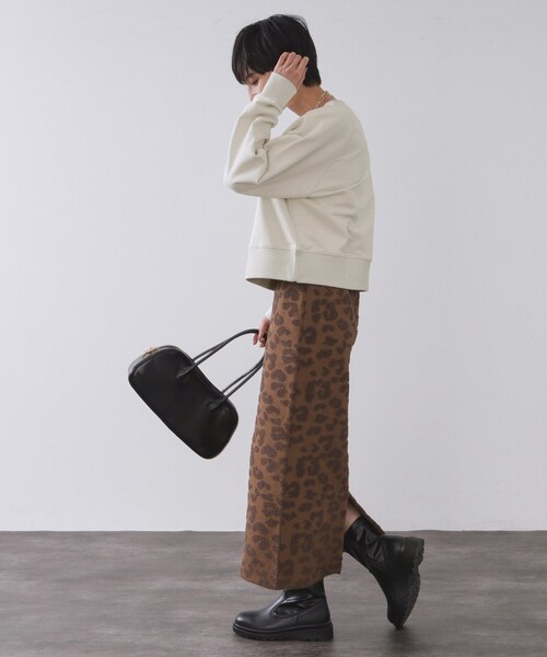 OPAQUE.CLIP（オペークドットクリップ）の「ラメ裏毛ショートプルオーバー【洗濯機OK】（スウェット・レディース・アイボリー系5/グレー系4/パープル系1・00）」の5枚目の写真