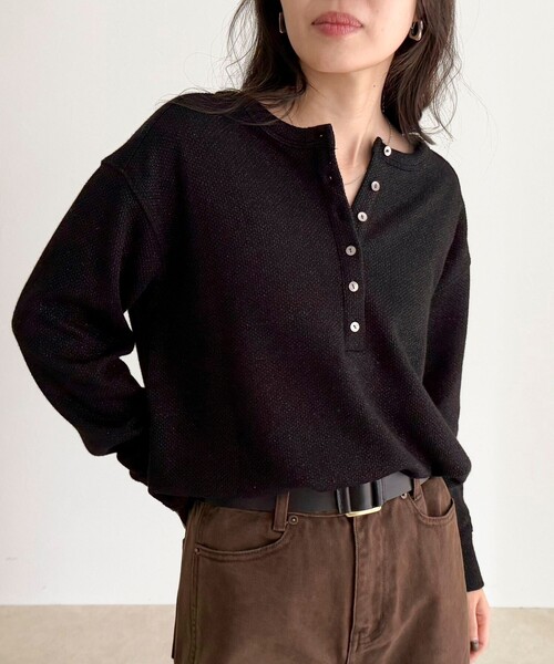 fredy emue（フレディエミュ）の「2WAYヘンリーラメプルオーバー（Tシャツ/カットソー・レディース・ブラック/グレー/アイボリー/サックスブルー・38）」の22枚目の写真