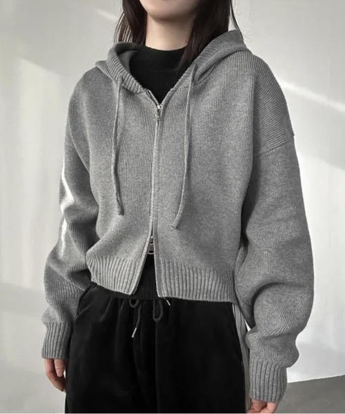 セール】ショート丈ニットパーカー（パーカー）｜emi+