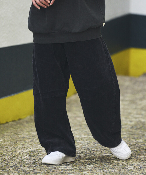 FREAK'S STORE（フリークスストア）の「ワイドシルエット ブリーチ加工 カーブ コーデュロイパンツ（その他パンツ・メンズ・オリーブ/ネイビー/ブラウン/ブラック・LARGE/MEDIUM/SMALL）」の15枚目の写真