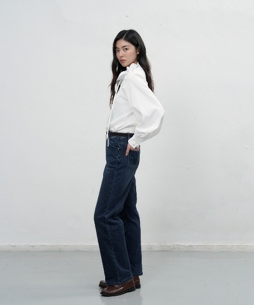 GENERAL IDEA(ジェネラルアイデア)の「【GENERAL IDEA】フリル襟ルーズブラウス / LOOSE FIT FRILL COLLAR BLOUSE(シャツ/ブラウス・レディース・ブラック/ホワイト/ベージュ・L/M/S)」の7枚目の写真