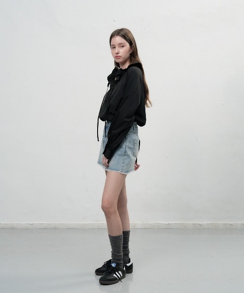 GENERAL IDEA(ジェネラルアイデア)の「【GENERAL IDEA】フリル襟ルーズブラウス / LOOSE FIT FRILL COLLAR BLOUSE(シャツ/ブラウス・レディース・ブラック/ホワイト/ベージュ・L/M/S)」の17枚目の写真