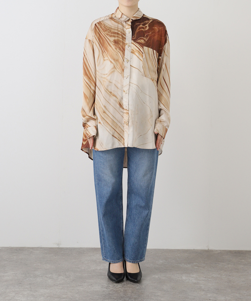 FUMIE TANAKA（フミエタナカ）の「【FUMIE TANAKA(フミエタナカ)】marble sh：シャツ（シャツ/ブラウス・レディース・ベージュ・2）」の2枚目の写真