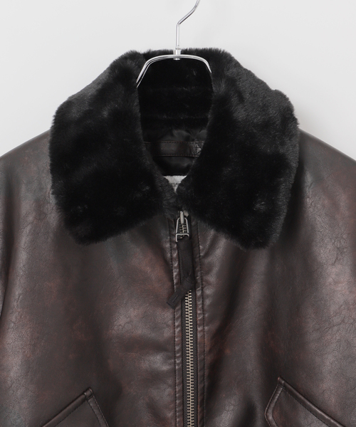 B.C STOCK（ベーセーストック）の「フェイクレザー G1 フライトジャケット（ミリタリージャケット・メンズ・ブラウン・LARGE/MEDIUM）」の10枚目の写真