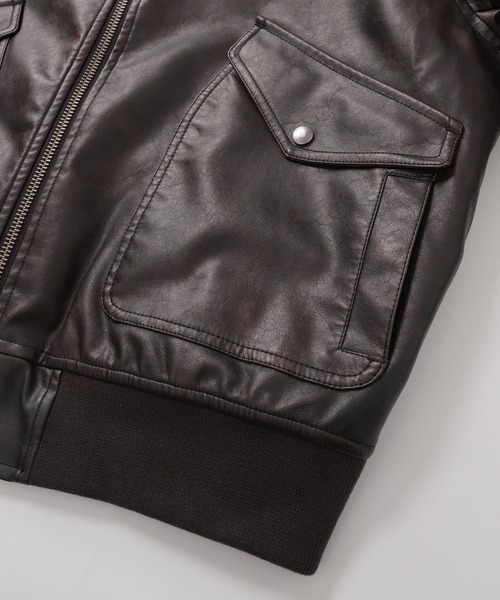 B.C STOCK（ベーセーストック）の「フェイクレザー G1 フライトジャケット（ミリタリージャケット・メンズ・ブラウン・LARGE/MEDIUM）」の7枚目の写真