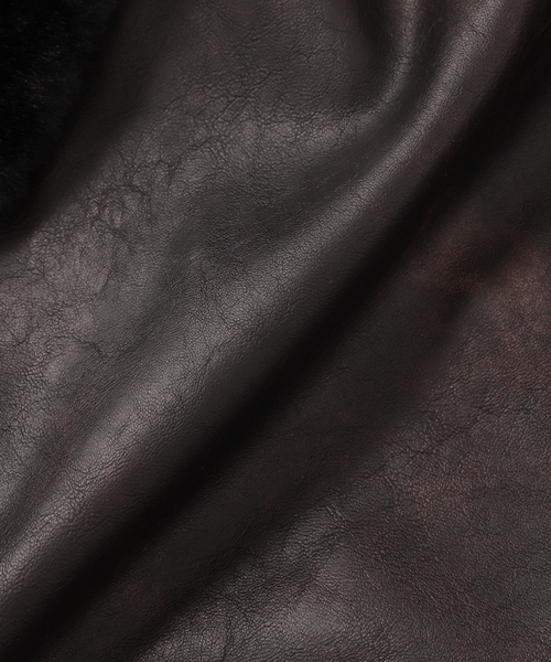 B.C STOCK（ベーセーストック）の「フェイクレザー G1 フライトジャケット（ミリタリージャケット・メンズ・ブラウン・LARGE/MEDIUM）」の2枚目の写真